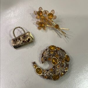 Vintage Gold Brooch bundle